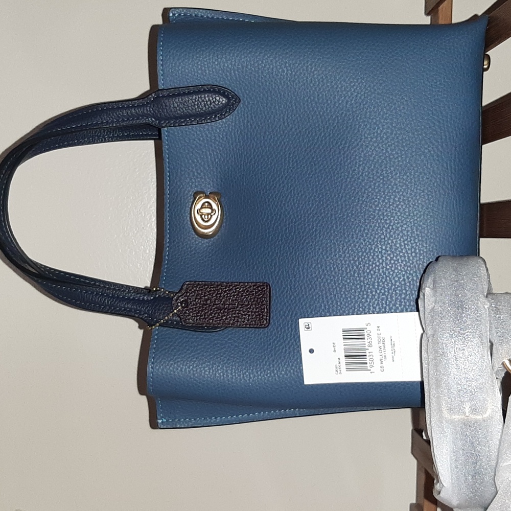 NWT COACH Colorblock leather Willow tote 24